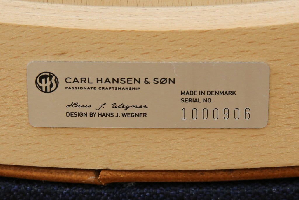 中古　CARL HANSEN & SON(カール・ハンセン&サン)　Hans J. Wegner(ハンス・J・ウェグナー)デザイン CH78　ネックピロー付きママベアチェア(MAMA BEAR CHAIR)　定価約70万円　(R-085777)