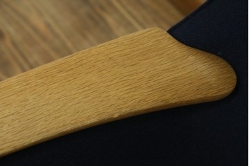 中古　CARL HANSEN & SON(カール・ハンセン&サン)　Hans J. Wegner(ハンス・J・ウェグナー)デザイン CH78　ネックピロー付きママベアチェア(MAMA BEAR CHAIR)　定価約70万円　(R-085777)