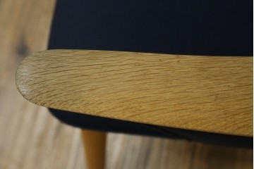 中古　CARL HANSEN & SON(カール・ハンセン&サン)　Hans J. Wegner(ハンス・J・ウェグナー)デザイン CH78　ネックピロー付きママベアチェア(MAMA BEAR CHAIR)　定価約70万円　(R-085777)