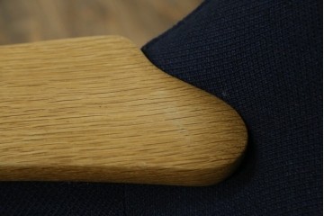 中古　CARL HANSEN & SON(カール・ハンセン&サン)　Hans J. Wegner(ハンス・J・ウェグナー)デザイン CH78　ネックピロー付きママベアチェア(MAMA BEAR CHAIR)　定価約70万円　(R-085777)