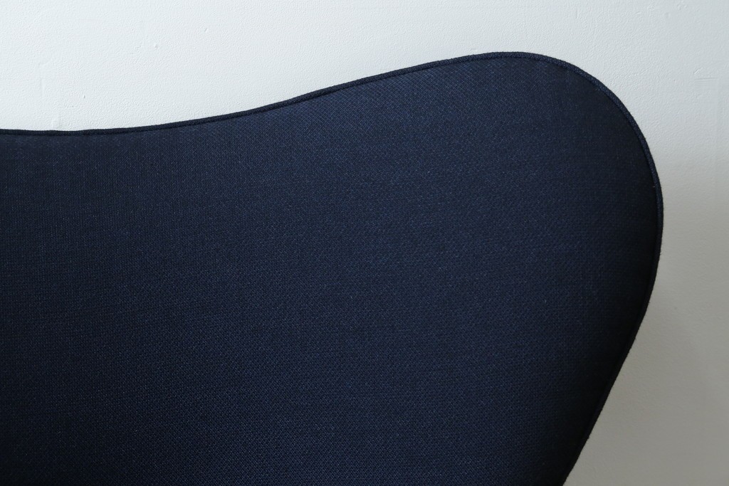 中古　CARL HANSEN & SON(カール・ハンセン&サン)　Hans J. Wegner(ハンス・J・ウェグナー)デザイン CH78　ネックピロー付きママベアチェア(MAMA BEAR CHAIR)　定価約70万円　(R-085777)