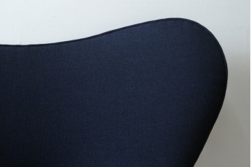 中古　CARL HANSEN & SON(カール・ハンセン&サン)　Hans J. Wegner(ハンス・J・ウェグナー)デザイン CH78　ネックピロー付きママベアチェア(MAMA BEAR CHAIR)　定価約70万円　(R-085777)