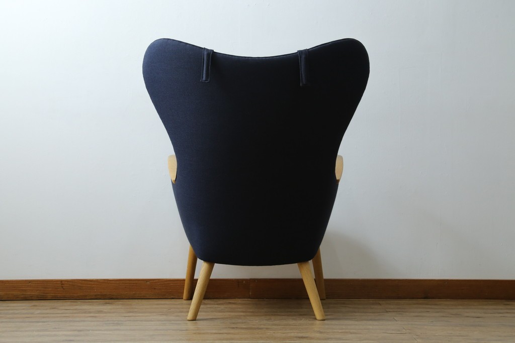 中古　CARL HANSEN & SON(カール・ハンセン&サン)　Hans J. Wegner(ハンス・J・ウェグナー)デザイン CH78　ネックピロー付きママベアチェア(MAMA BEAR CHAIR)　定価約70万円　(R-085777)
