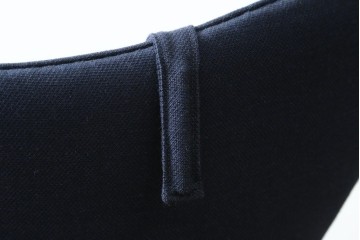 中古　CARL HANSEN & SON(カール・ハンセン&サン)　Hans J. Wegner(ハンス・J・ウェグナー)デザイン CH78　ネックピロー付きママベアチェア(MAMA BEAR CHAIR)　定価約70万円　(R-085777)