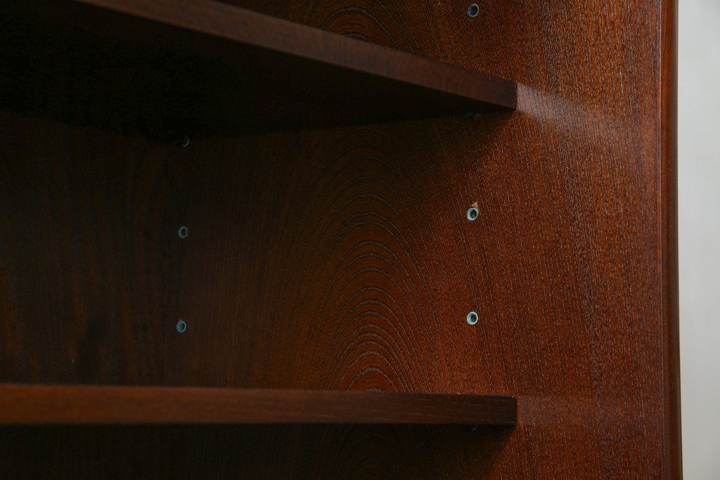 中古　美品　希少デザイン　駿河民芸　富士・松・帆船の彫刻入り障子戸の茶箪笥　(R-085779)