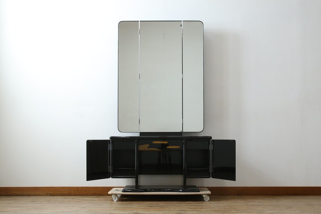 中古　美品　輪島塗り　花に雀の図が描かれた三面鏡台とスツールのセット　定価約180万円　(R-085780)