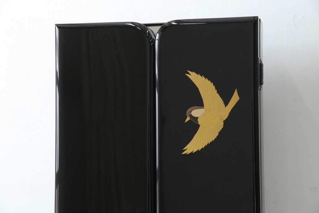 中古　美品　輪島塗り　花に雀の図が描かれた三面鏡台とスツールのセット　定価約180万円　(R-085780)