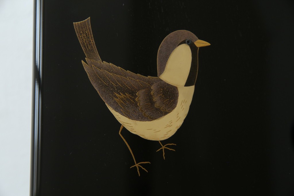 中古　美品　輪島塗り　花に雀の図が描かれた三面鏡台とスツールのセット　定価約180万円　(R-085780)