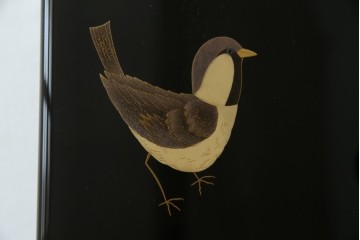 中古　美品　輪島塗り　花に雀の図が描かれた三面鏡台とスツールのセット　定価約180万円　(R-085780)