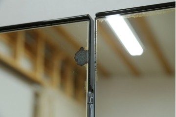 中古　美品　輪島塗り　花に雀の図が描かれた三面鏡台とスツールのセット　定価約180万円　(R-085780)