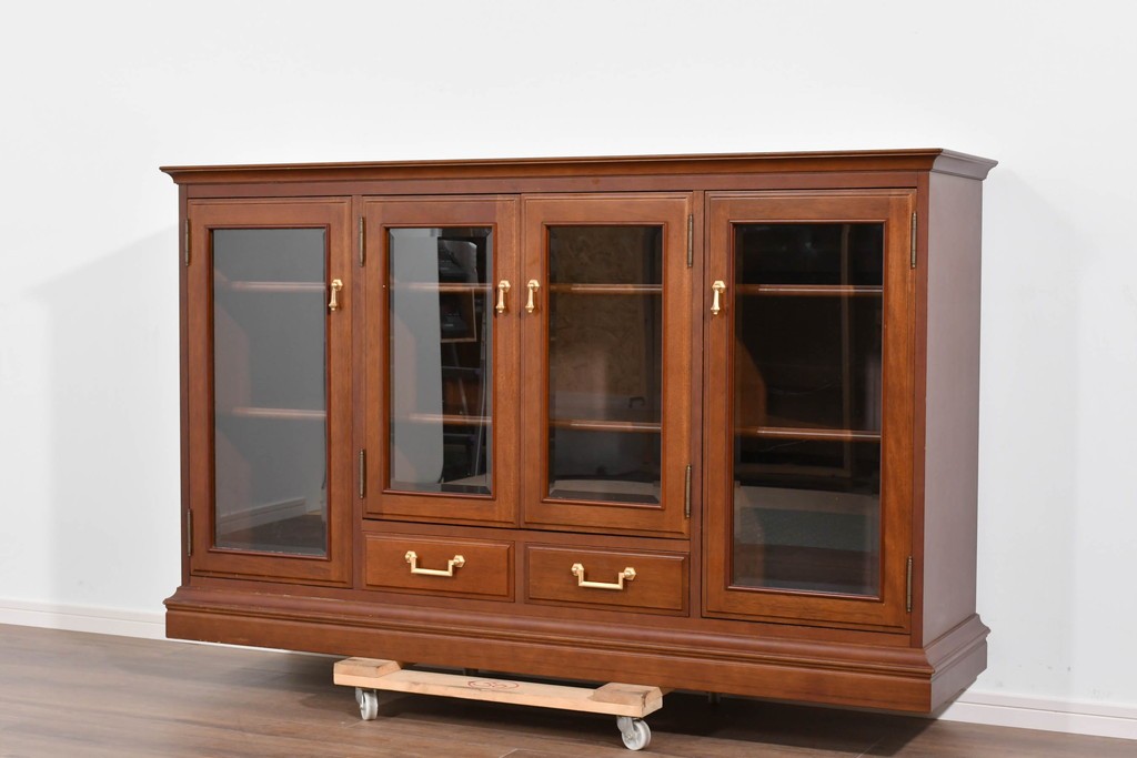 中古　美品　希少な廃番品　maruni(マルニ木工)　地中海ロイヤルシリーズ(ROYAL)　ゴールドの取手と面取り加工が上品なサイドボード　定価30万円相当　(R-085782)