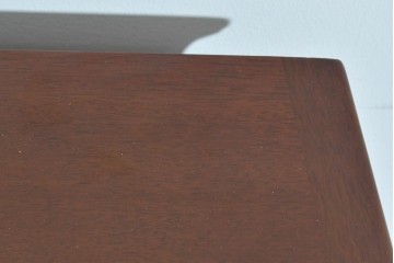 中古　美品　希少な廃番品　maruni(マルニ木工)　地中海ロイヤルシリーズ(ROYAL)　ゴールドの取手と面取り加工が上品なサイドボード　定価30万円相当　(R-085782)