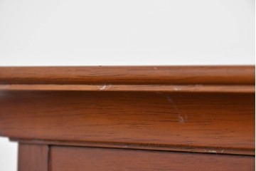 中古　美品　希少な廃番品　maruni(マルニ木工)　地中海ロイヤルシリーズ(ROYAL)　ゴールドの取手と面取り加工が上品なサイドボード　定価30万円相当　(R-085782)