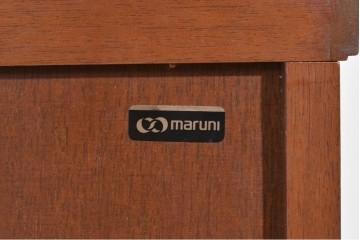 中古　美品　希少な廃番品　maruni(マルニ木工)　地中海ロイヤルシリーズ(ROYAL)　ゴールドの取手と面取り加工が上品なサイドボード　定価30万円相当　(R-085782)