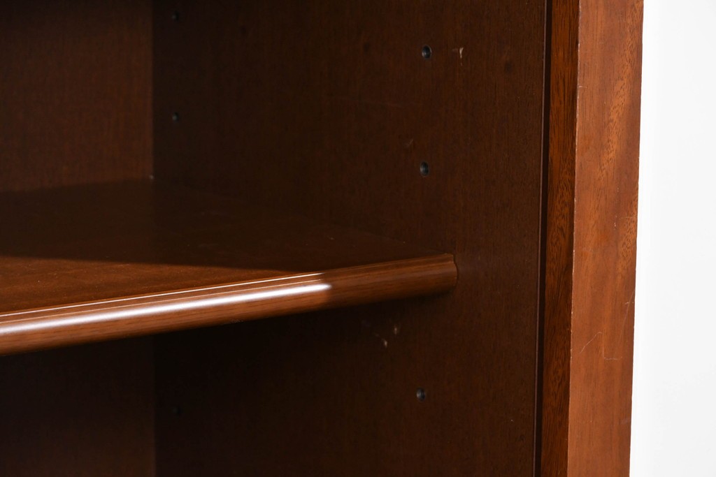 中古　美品　希少な廃番品　maruni(マルニ木工)　地中海ロイヤルシリーズ(ROYAL)　ゴールドの取手と面取り加工が上品なサイドボード　定価30万円相当　(R-085782)