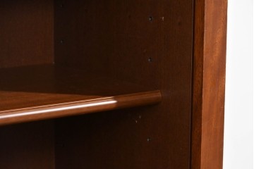 中古　美品　希少な廃番品　maruni(マルニ木工)　地中海ロイヤルシリーズ(ROYAL)　ゴールドの取手と面取り加工が上品なサイドボード　定価30万円相当　(R-085782)