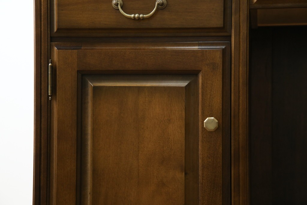 中古　職人手作り　高級品　府中家具　重厚な意匠のプレジデントデスク　定価推定約40万円　(R-085784)