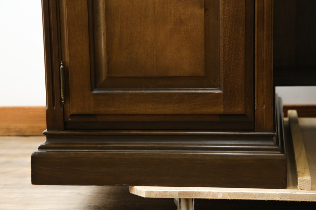 中古　職人手作り　高級品　府中家具　重厚な意匠のプレジデントデスク　定価推定約40万円　(R-085784)