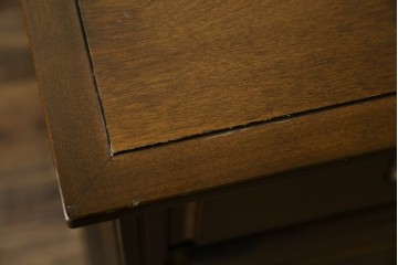 中古　職人手作り　高級品　府中家具　重厚な意匠のプレジデントデスク　定価推定約40万円　(R-085784)