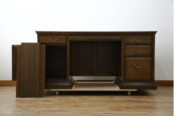 中古　職人手作り　高級品　府中家具　重厚な意匠のプレジデントデスク　定価推定約40万円　(R-085784)