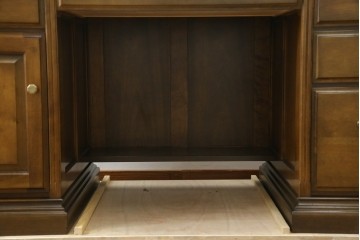 中古　職人手作り　高級品　府中家具　重厚な意匠のプレジデントデスク　定価推定約40万円　(R-085784)