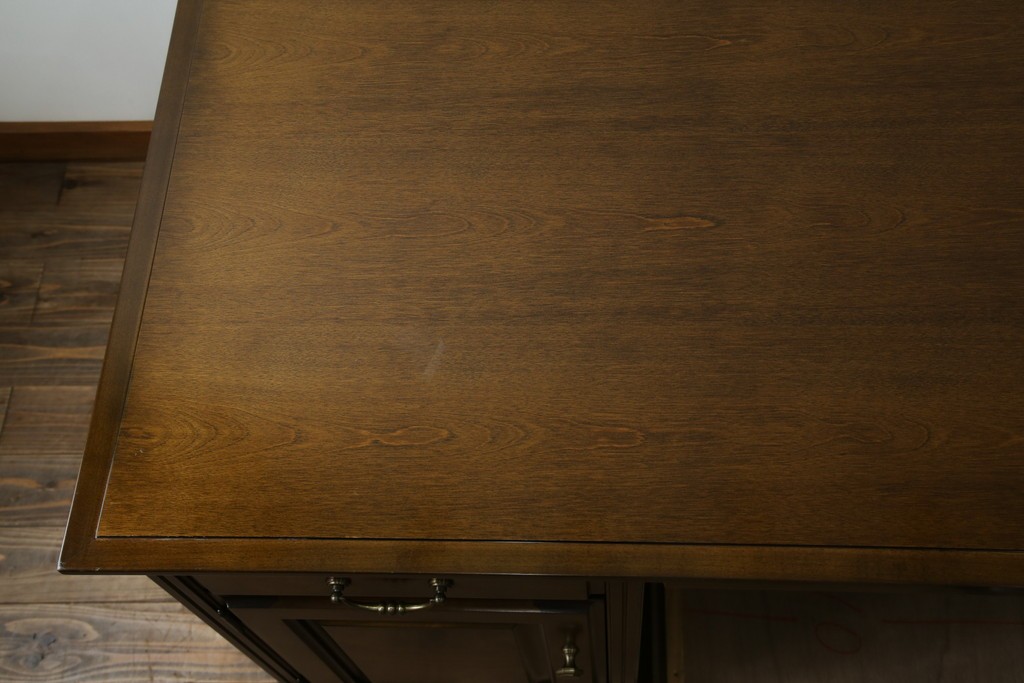 中古　職人手作り　高級品　府中家具　重厚な意匠のプレジデントデスク　定価推定約40万円　(R-085784)