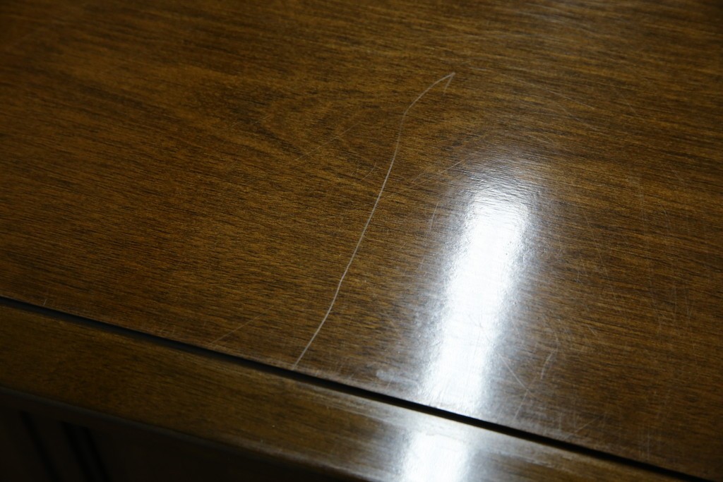 中古　職人手作り　高級品　府中家具　重厚な意匠のプレジデントデスク　定価推定約40万円　(R-085784)