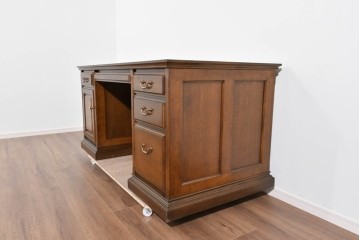 中古　職人手作り　高級品　府中家具　重厚な意匠のプレジデントデスク　定価推定約40万円　(R-085784)