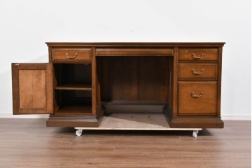 中古　職人手作り　高級品　府中家具　重厚な意匠のプレジデントデスク　定価推定約40万円　(R-085784)