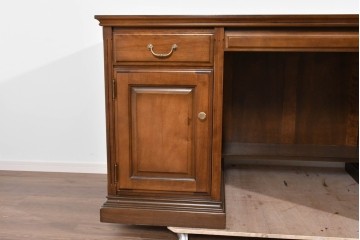 中古　職人手作り　高級品　府中家具　重厚な意匠のプレジデントデスク　定価推定約40万円　(R-085784)