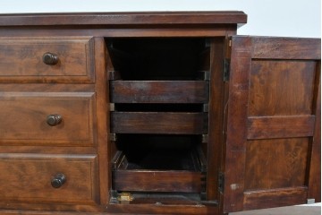 中古　九州民芸家具　温かな木味が暮らしに寄り添う味わい深いチェスト(ドレッシングチェスト)　(R-085785)