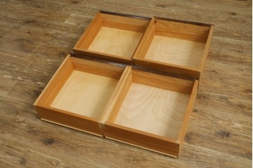 中古　美品　松本民芸家具　端正な箱型フォルムと深みのある色合いが魅力の四段チェスト　定価約16万円　(R-085786)
