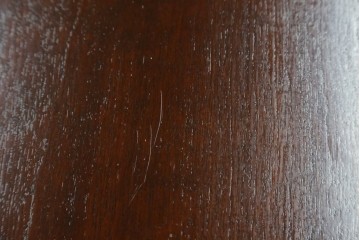 中古　美品　松本民芸家具　端正な箱型フォルムと深みのある色合いが魅力の四段チェスト　定価約16万円　(R-085786)