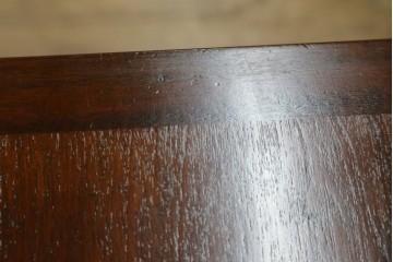 中古　美品　松本民芸家具　端正な箱型フォルムと深みのある色合いが魅力の四段チェスト　定価約16万円　(R-085786)