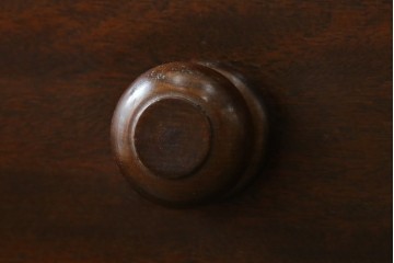 中古　美品　松本民芸家具　端正な箱型フォルムと深みのある色合いが魅力の四段チェスト　定価約16万円　(R-085786)