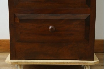 中古　美品　松本民芸家具　端正な箱型フォルムと深みのある色合いが魅力の四段チェスト　定価約16万円　(R-085786)