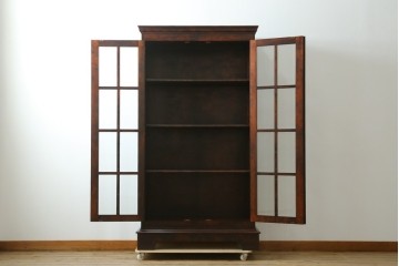 中古　美品　九州民芸家具　格子入りガラス扉が印象的な落ち着きのあるブックケース　定価約70万円　(R-085787)