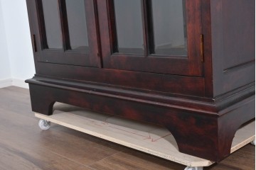 中古　美品　九州民芸家具　格子入りガラス扉が印象的な落ち着きのあるブックケース　定価約70万円　(R-085787)