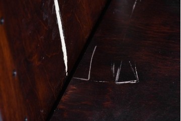 中古　美品　九州民芸家具　格子入りガラス扉が印象的な落ち着きのあるブックケース　定価約70万円　(R-085787)