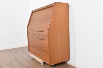 《台輪取り付け加工費込み》デンマークヴィンテージ　ベルンハルト・ペダーセン(Bernh.Pedersen&Son)社　チーク材　蛇腹タイプのシャッター扉が特徴のライティングビューロー　(R-085788)