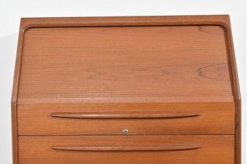 《台輪取り付け加工費込み》デンマークヴィンテージ　ベルンハルト・ペダーセン(Bernh.Pedersen&Son)社　チーク材　蛇腹タイプのシャッター扉が特徴のライティングビューロー　(R-085788)