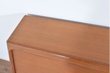 《台輪取り付け加工費込み》デンマークヴィンテージ　ベルンハルト・ペダーセン(Bernh.Pedersen&Son)社　チーク材　蛇腹タイプのシャッター扉が特徴のライティングビューロー　(R-085788)