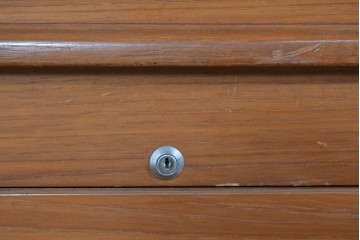 《台輪取り付け加工費込み》デンマークヴィンテージ　ベルンハルト・ペダーセン(Bernh.Pedersen&Son)社　チーク材　蛇腹タイプのシャッター扉が特徴のライティングビューロー　(R-085788)