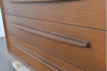 《台輪取り付け加工費込み》デンマークヴィンテージ　ベルンハルト・ペダーセン(Bernh.Pedersen&Son)社　チーク材　蛇腹タイプのシャッター扉が特徴のライティングビューロー　(R-085788)