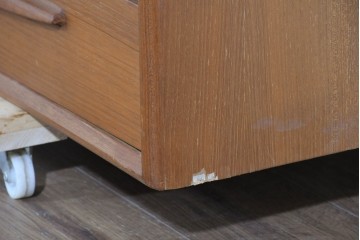 《台輪取り付け加工費込み》デンマークヴィンテージ　ベルンハルト・ペダーセン(Bernh.Pedersen&Son)社　チーク材　蛇腹タイプのシャッター扉が特徴のライティングビューロー　(R-085788)