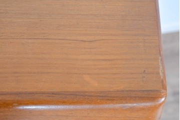 《台輪取り付け加工費込み》デンマークヴィンテージ　ベルンハルト・ペダーセン(Bernh.Pedersen&Son)社　チーク材　蛇腹タイプのシャッター扉が特徴のライティングビューロー　(R-085788)