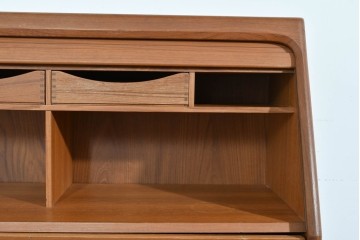 《台輪取り付け加工費込み》デンマークヴィンテージ　ベルンハルト・ペダーセン(Bernh.Pedersen&Son)社　チーク材　蛇腹タイプのシャッター扉が特徴のライティングビューロー　(R-085788)