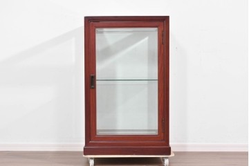 アジアンヴィンテージ　花梨(カリン)材　お部屋に取り入れやすいシンプルなコレクションケース　(R-085790)