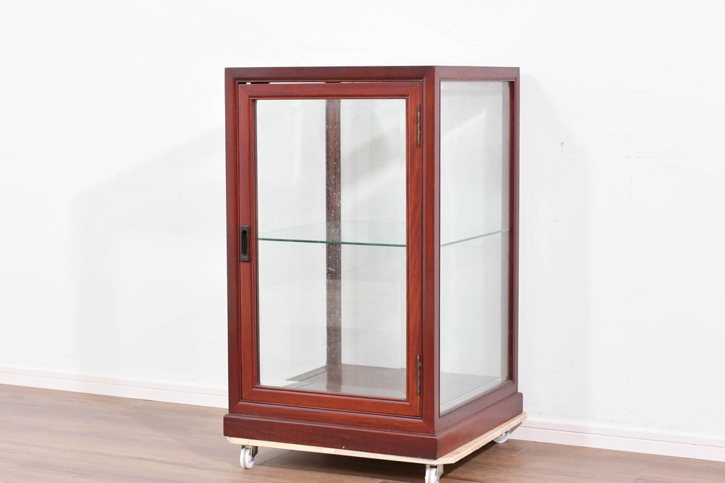 アジアンヴィンテージ　花梨(カリン)材　お部屋に取り入れやすいシンプルなコレクションケース　(R-085790)