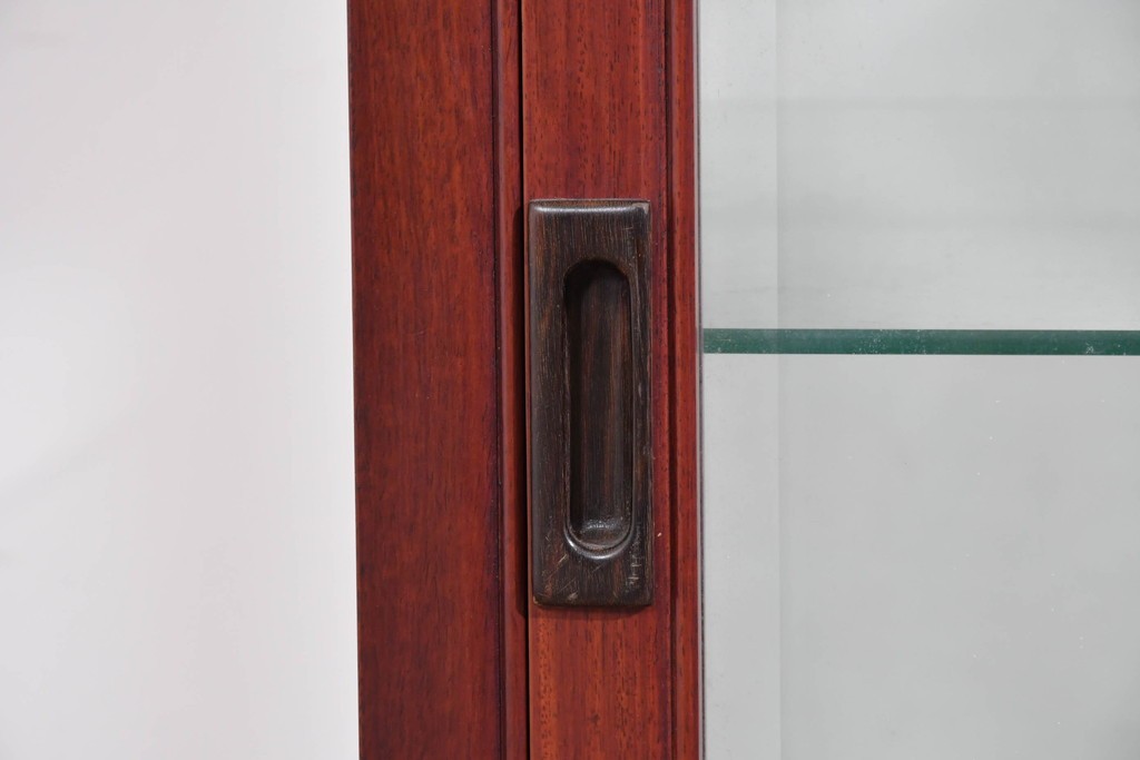 アジアンヴィンテージ　花梨(カリン)材　お部屋に取り入れやすいシンプルなコレクションケース　(R-085790)